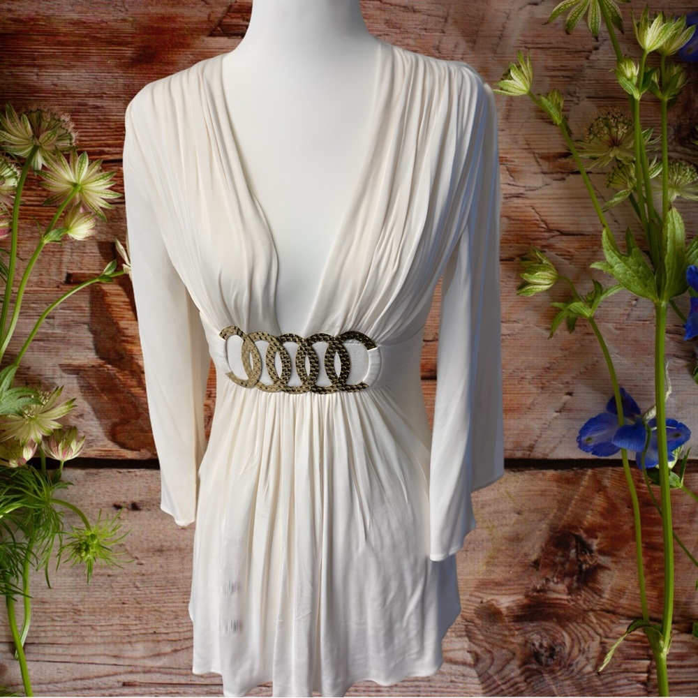 NWT Sky Cream Blouse with Open Flowing Sleeves &‎ Gold Belted Accents Size Small - Picture 2 of 12